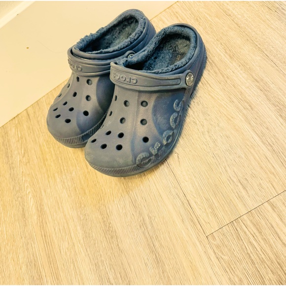 Fur lined crocs - Picture 2 of 3